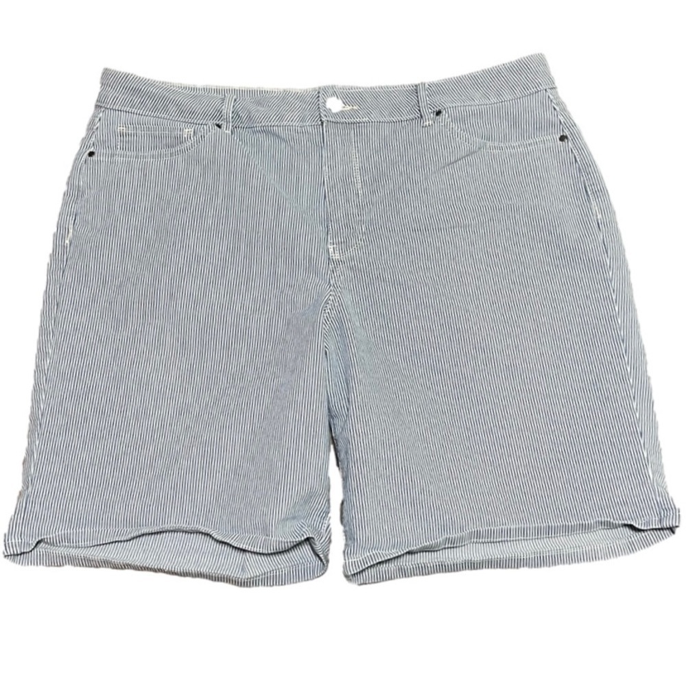 CROFT & Barrow Striped Shorts Women’s (Sz 18)